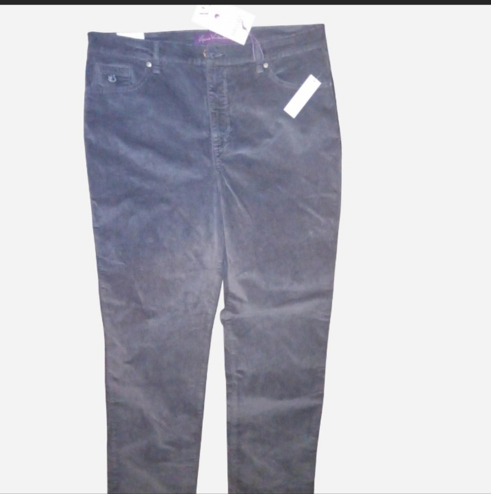 Gloria Vanderbilt Amanda Grey corduroy Jean